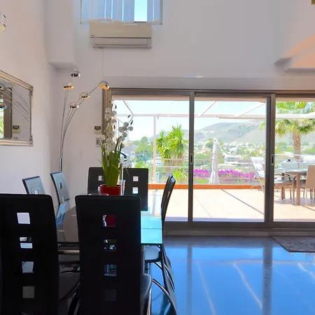 Exquisite Costa Blanca Escape Villa *